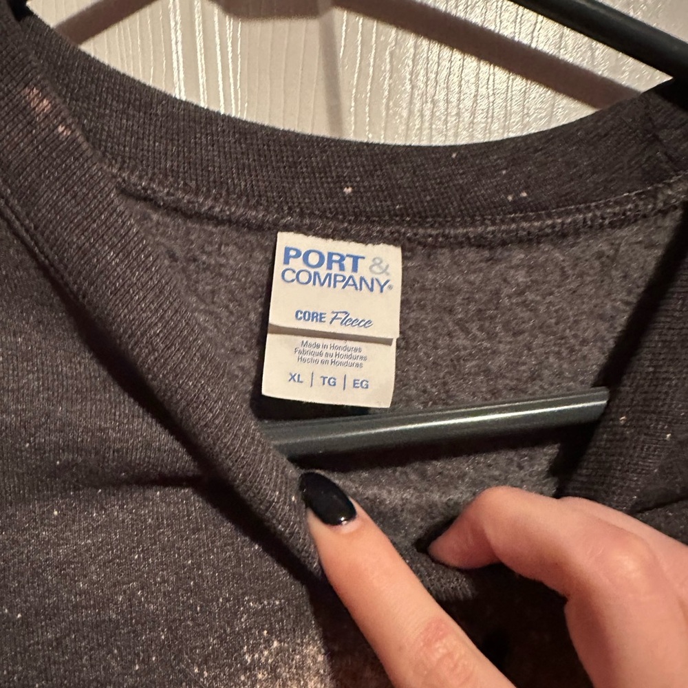 Crewneck - Picture 2 of 2